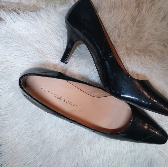 Karen Scott black pumps - Picture 4 of 7